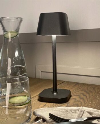 Skrivebordslampe House Sander Isa Sort Aluminium Ø10 H26 Batteridrevet